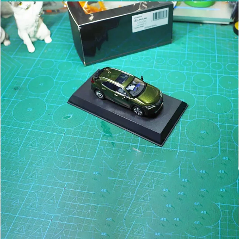 Dark Green Lexus UX200 1/43 Diecast Model 4 Dark Green Lexus UX200 1/43 Diecast Model - Image 4