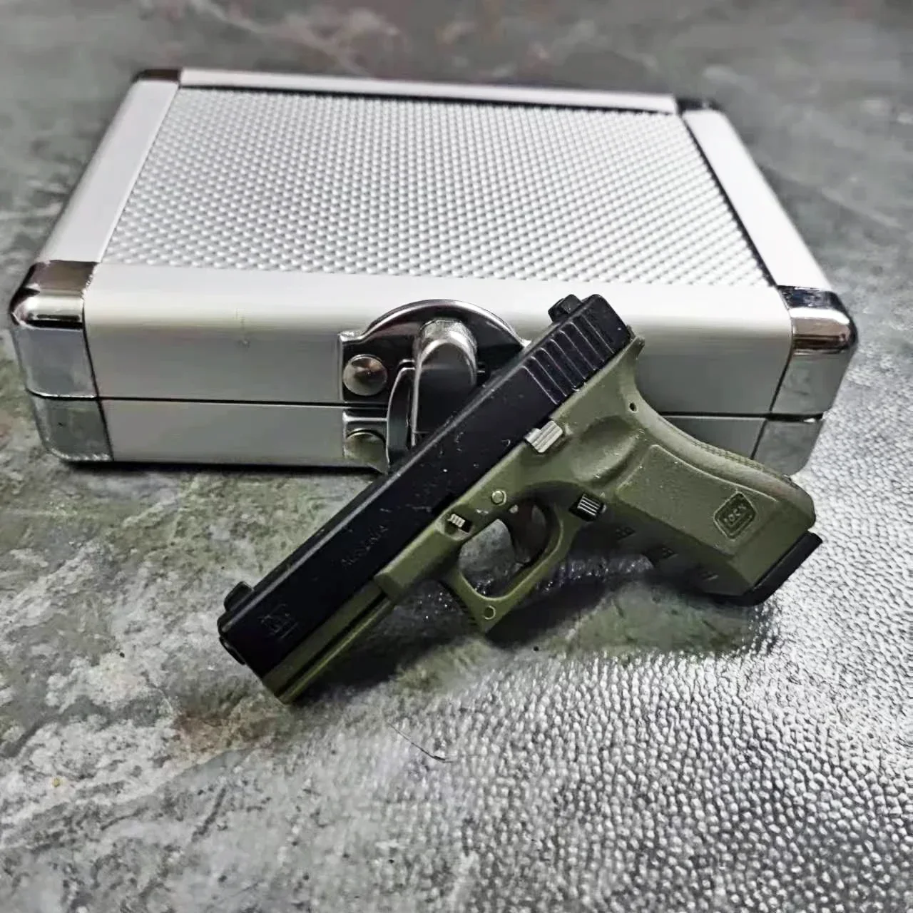 Miniature Fake Gun Collection for Enthusiasts 7 Miniature Fake Gun Collection for Enthusiasts - Image 7