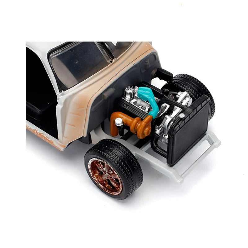 Vintage 1/24 Scale Alloy Sports Car Model 4 Vintage 1/24 Scale Alloy Sports Car Model - Image 4