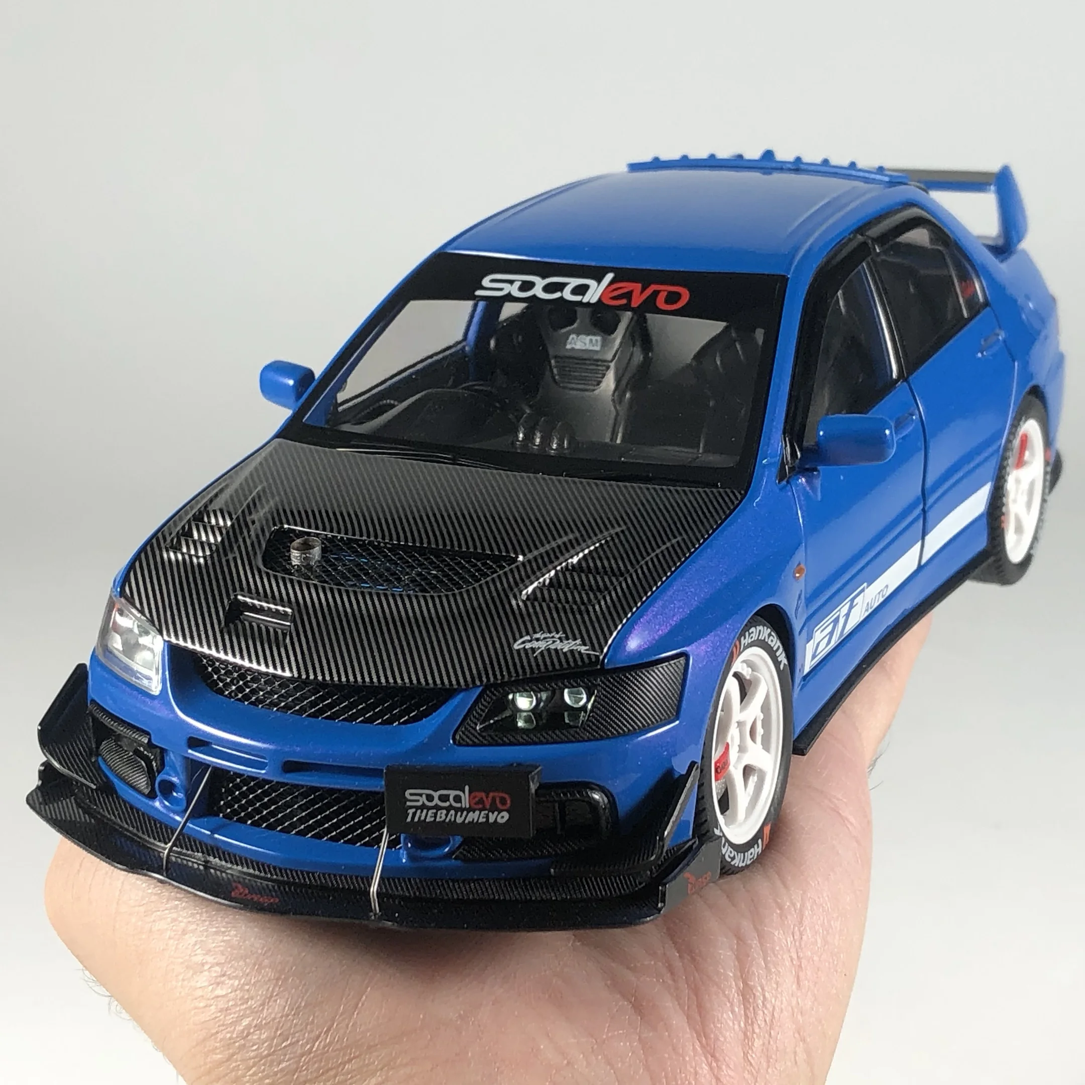 Blue Mitsubishi Lancer Evolution EVO9 Diecast Model 5 Blue Mitsubishi Lancer Evolution EVO9 Diecast Model - Image 5
