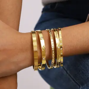 S35d862fe3c58406e928e07c41e5c519fD