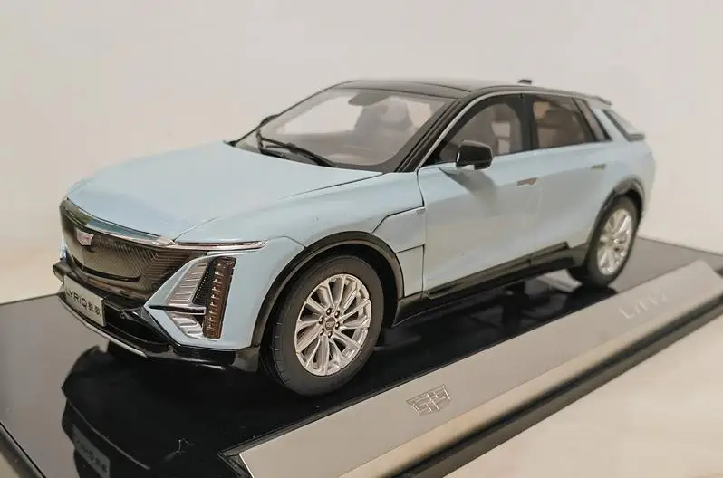 Cadillac 1:18 Scale Diecast Model in Multiple Colors 5 Cadillac 1:18 Scale Diecast Model in Multiple Colors - Image 5