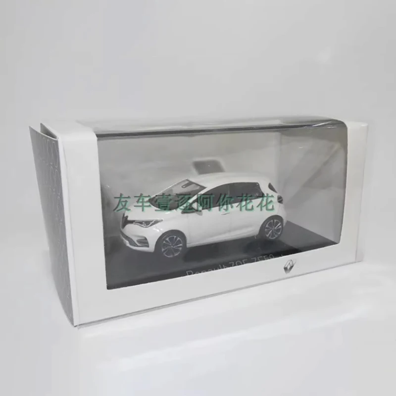 Renault ZOE ZE50 1:43 Diecast Model 6 Renault ZOE ZE50 1:43 Diecast Model - Image 6