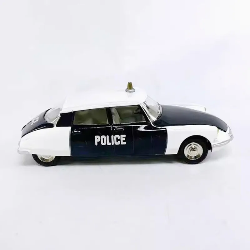 Vintage Citroen DS 19 Police Model Car 1:43 Scale 3 Vintage Citroen DS 19 Police Model Car 1:43 Scale - Image 3