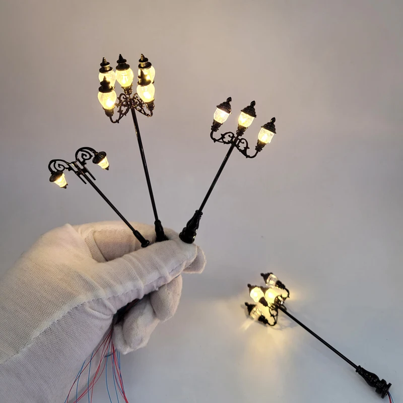 Vintage European-Style HO Street Lamps Set 2 Vintage European-Style HO Street Lamps Set - Image 2