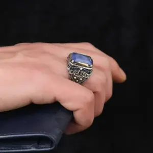 Vintage Men's Signet Ring with Blue Zircon 6 S36d09741f1b94e5f8e7e0f18a9d4b04em