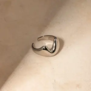 Stainless Steel Women's Half Heart Ring 10 S376290afcd8945ceb97b56ebc2aca2c2V