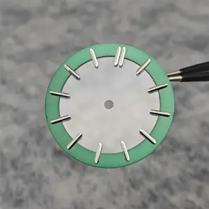 Vibrant Green Watch Dial for Women 31.8mm 12 S37a56b061b9347749ff0ed738eed530f6