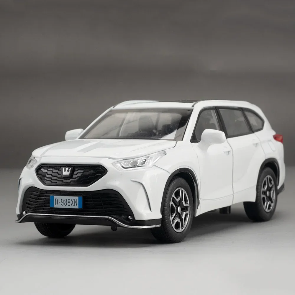 White 1:32 Scale Crown Kluger Model SUV 8 White 1:32 Scale Crown Kluger Model SUV - Image 8