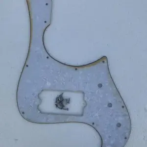 Mother of Pearl Pickguard for D Custom Bass 19 S388345bc794a485789bbfd5edf0e2d58N