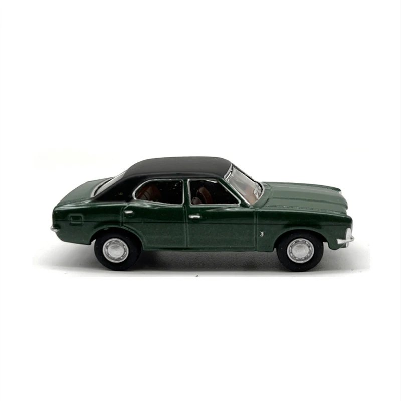 Vintage Ford Cortina MKIII Diecast Model 1:76 Scale 2 Vintage Ford Cortina MKIII Diecast Model 1:76 Scale - Image 2