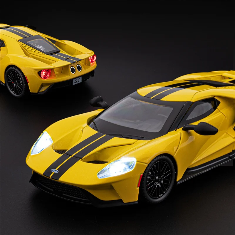 Yellow Ford GT Diecast Model 1:24 Scale 3 Yellow Ford GT Diecast Model 1:24 Scale - Image 3