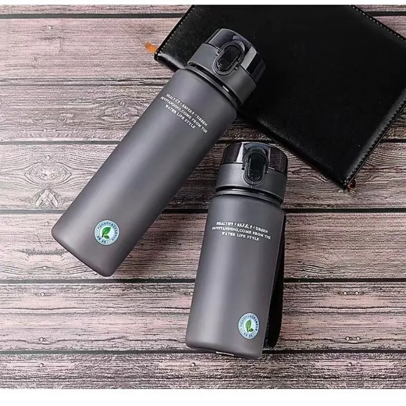 Stylish 560ml Reusable Water Bottle for Active Lifestyles 4 Stylish 560ml Reusable Water Bottle for Active Lifestyles - Image 4