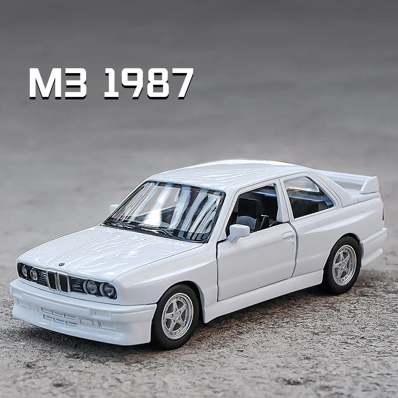 BMW M4 CSL G82 Diecast Model 1:36 Scale 10 BMW M4 CSL G82 Diecast Model 1:36 Scale - Image 10
