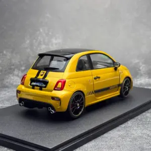 FIAT F595 2022 1:18 Scale Diecast Model Car 8 S39a97e62b27a43ed9982741eb25bc5a4K