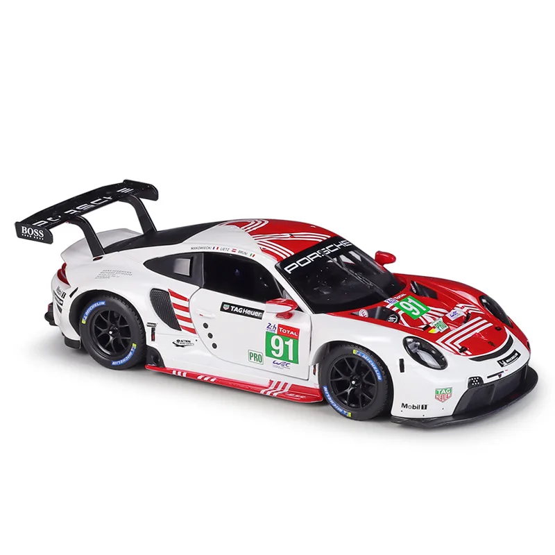 Porsche 911 RSR LM 1:24 Diecast Model 5 Porsche 911 RSR LM 1:24 Diecast Model - Image 5