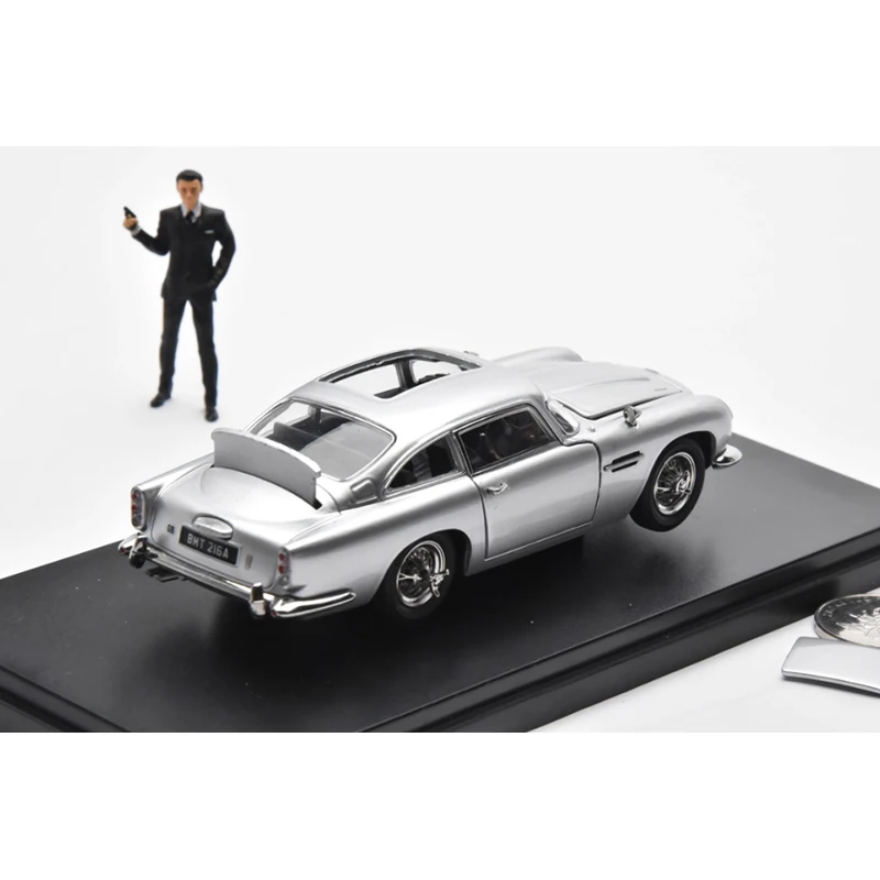 Aston Martin DB5 1:43 Diecast Model Collection 3 Aston Martin DB5 1:43 Diecast Model Collection - Image 3