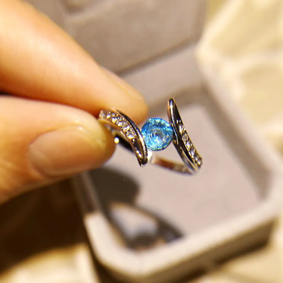 Vintage Silver and Zircon Geometric Ring 4 Vintage Silver and Zircon Geometric Ring - Image 4