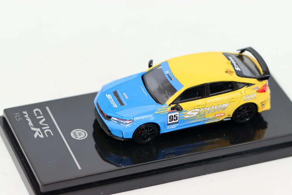 1/64 Scale Honda Civic Type R FL5 Diecast Model 6 1/64 Scale Honda Civic Type R FL5 Diecast Model - Image 6