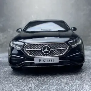 Mercedes-Benz E-Class E450 1:18 Die-Cast Model