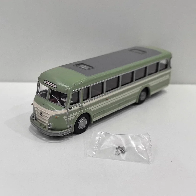 Vintage IFA Bus Model 1:87 Collectible 3 Vintage IFA Bus Model 1:87 Collectible - Image 3