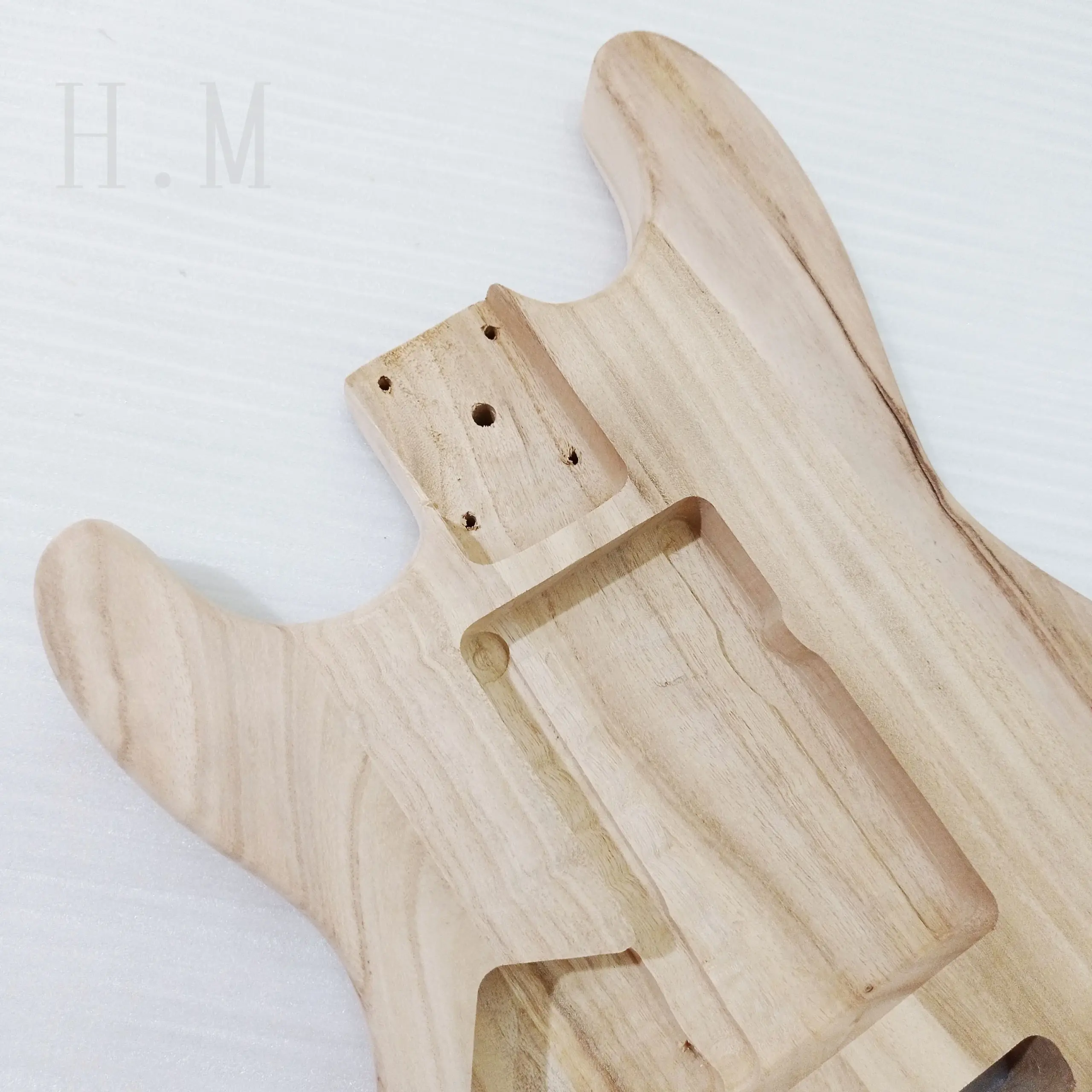 Maple Electric Guitar Body for Custom Builds 5 Maple Electric Guitar Body for Custom Builds - Image 5