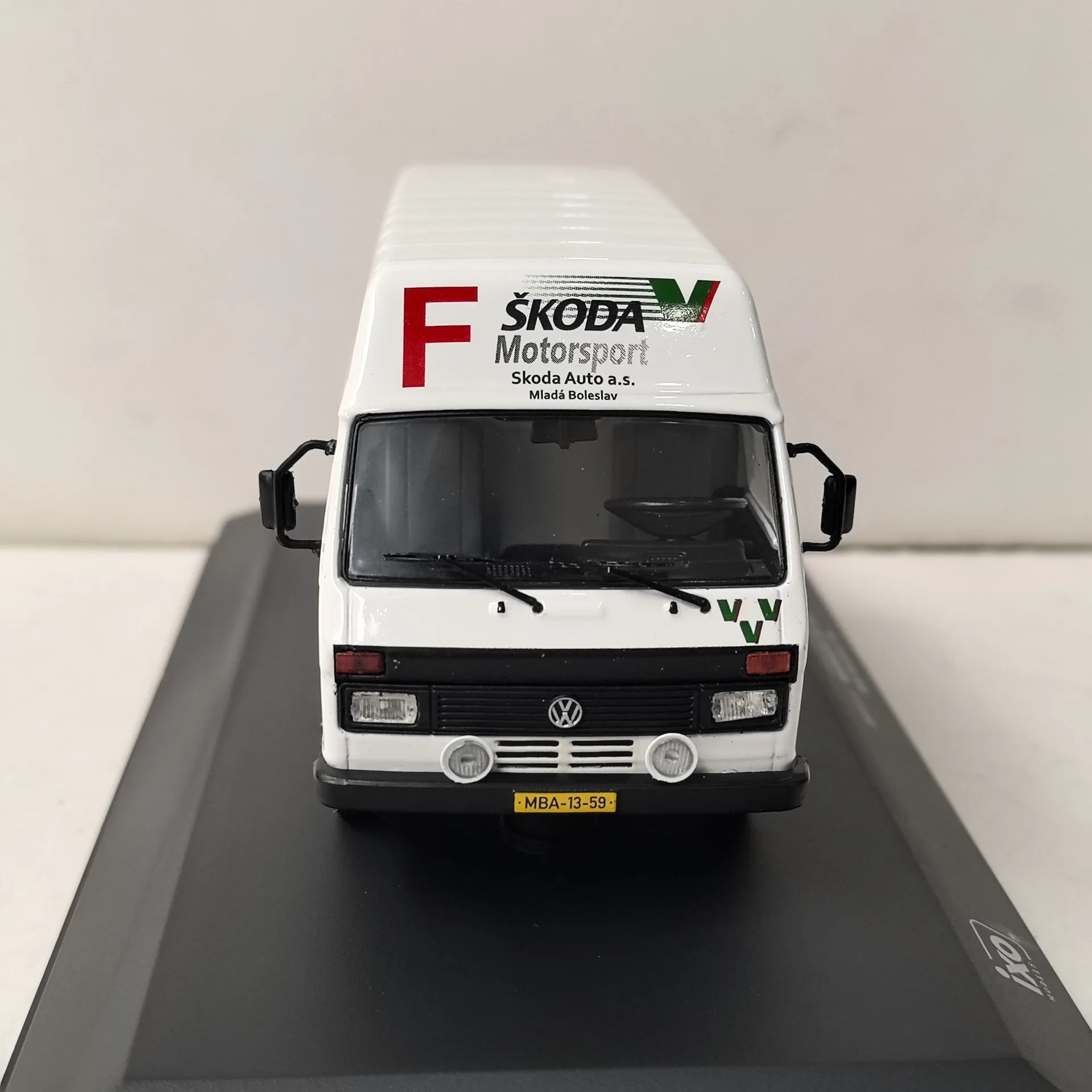 1:43 VW LT45 LWB Van Diecast Model 3 1:43 VW LT45 LWB Van Diecast Model - Image 3