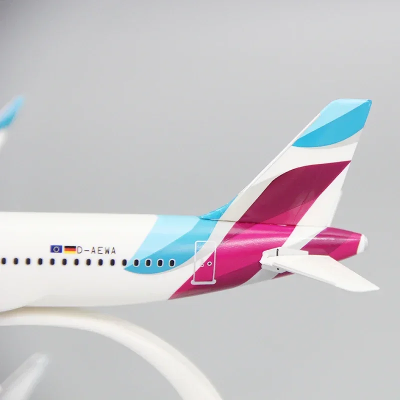 Eurowings Airbus A320 1:200 Collector Model 6 Eurowings Airbus A320 1:200 Collector Model - Image 6