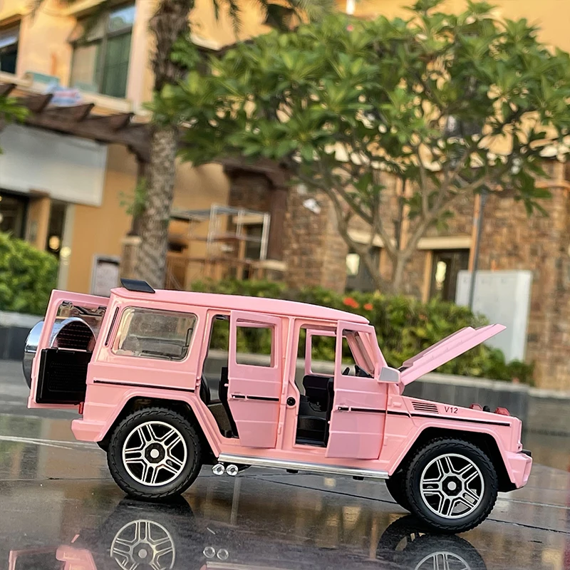 Pink 1:24 Alloy Off-Road Car Model 2 Pink 1:24 Alloy Off-Road Car Model - Image 2