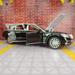 Mercedes Maybach S600 1:24 Diecast Model in Finishes 11 S3b5bd57c7cf84c1f95448b6ed8a77815K
