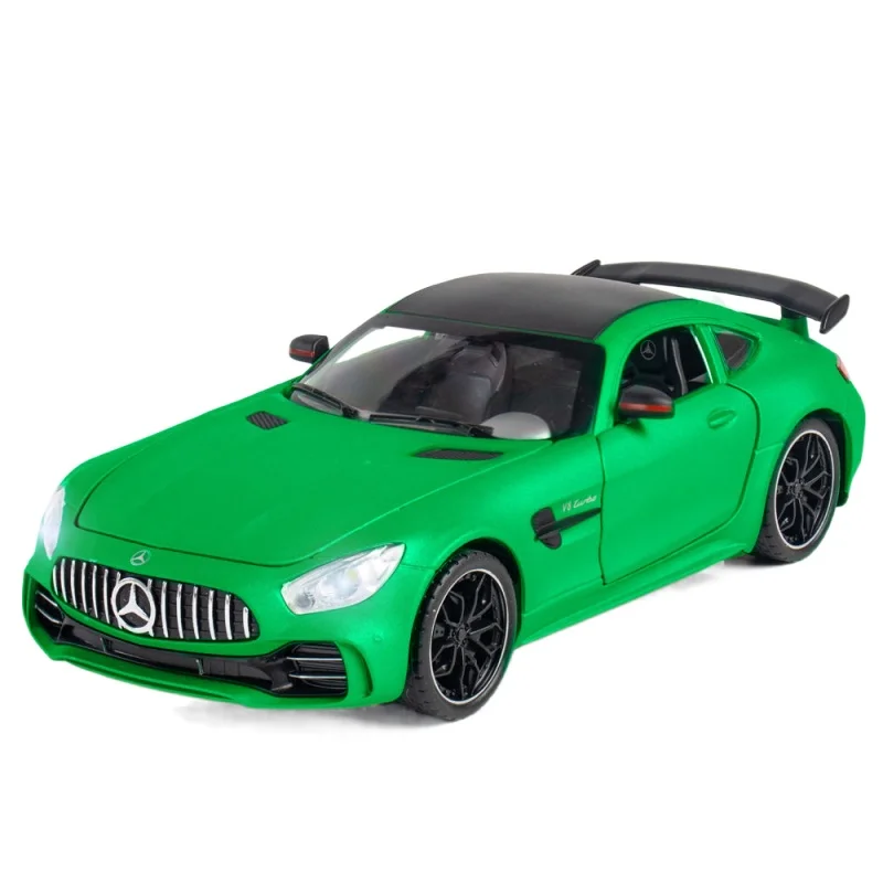 Green Mercedes Benz AMG GTR 1:24 Diecast Model 5 Green Mercedes Benz AMG GTR 1:24 Diecast Model - Image 5