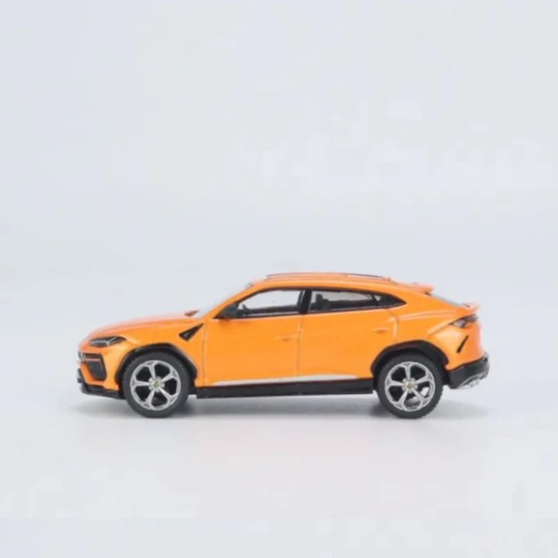 Vibrant Orange Lamborghini Urus EVO Model 2 Vibrant Orange Lamborghini Urus EVO Model - Image 2