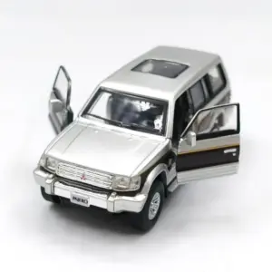 1:64 Pajero Bobcat SUV Diecast Model 9 S3b779f45ba5944749eb9d7e7152a3464u