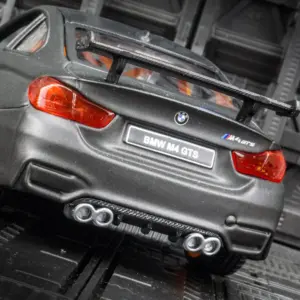 BMW M4 GTS 1:24 Scale Diecast Model 10 S3ba67e945c644094a7e72f8adeec087fu