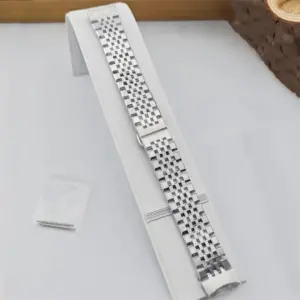 S3bb3b2845ee2476699e60f38b1c338b3P