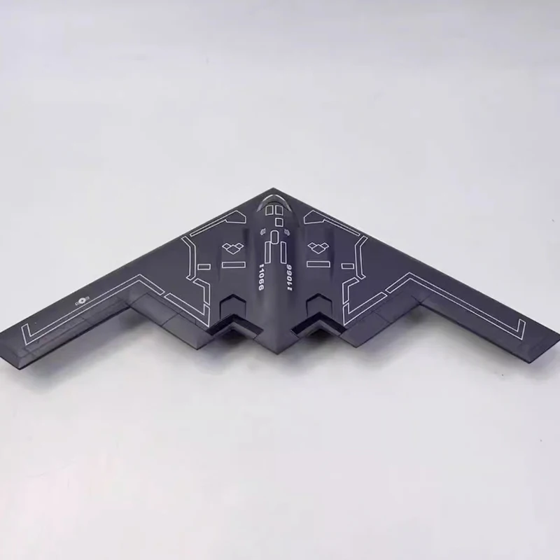 US B2 Bomber Diecast Model 1/200 Scale 5 US B2 Bomber Diecast Model 1/200 Scale - Image 5