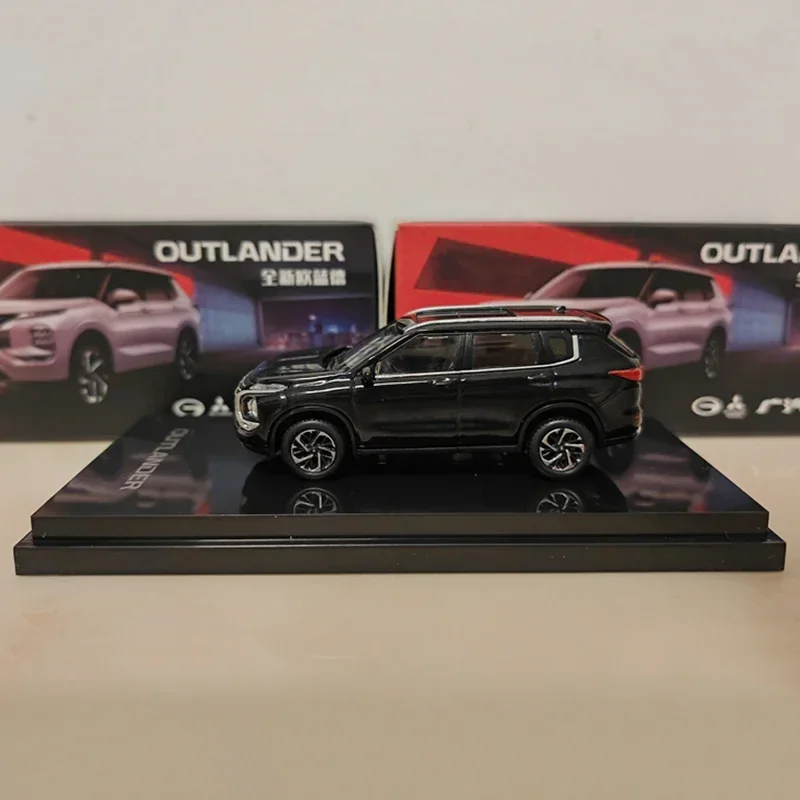 Black 1:64 Scale Outlander SUV Diecast Model 4 Black 1:64 Scale Outlander SUV Diecast Model - Image 4
