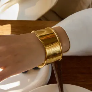 Stainless Steel Gold Cuff Bracelet for Women 8 S3c294da486b441c0ba48a92f9cb013539