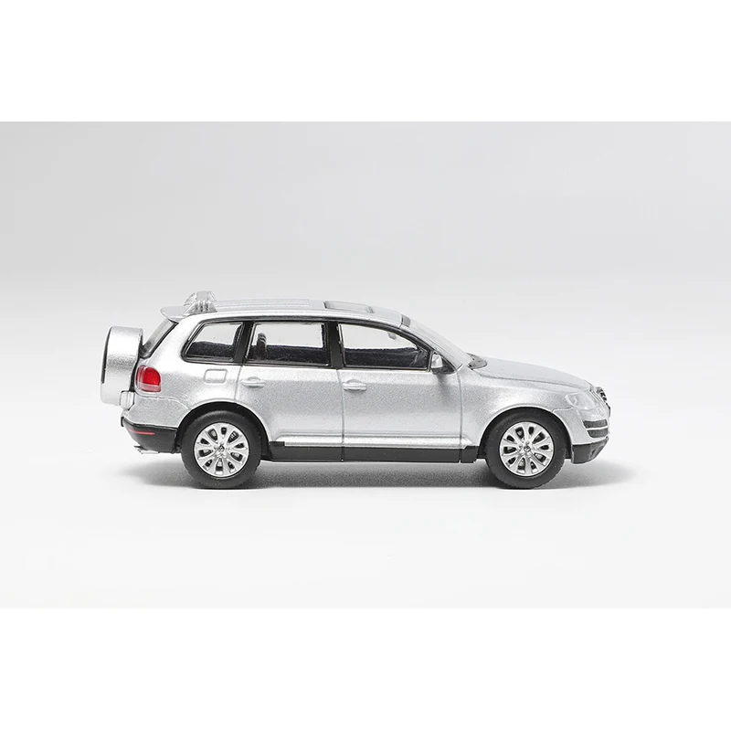 1/64 Scale Metallic Blue Touareg SUV Model 3 1/64 Scale Metallic Blue Touareg SUV Model - Image 3