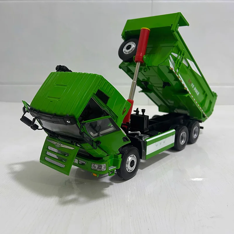 Vibrant Green Jiefang TianV Diecast Model 1 Vibrant Green Jiefang TianV Diecast Model