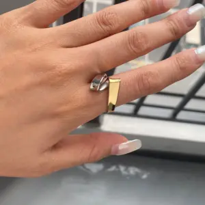Two-Tone Geometric Stainless Steel Unisex Ring 11 S3cbcd9c051b24ac59be01c1893713a31T