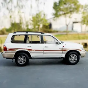 Diecast 1/18 FAW-Toyota Land Cruiser LC100 Model 10 S3d04a5e2cab4463a92defd4bbffe9880v