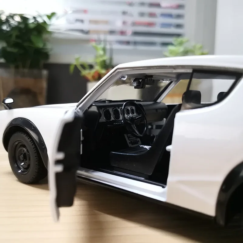 Maisto 1:24 Nissan Skyline GTR 1973 Model 5 Maisto 1:24 Nissan Skyline GTR 1973 Model - Image 5