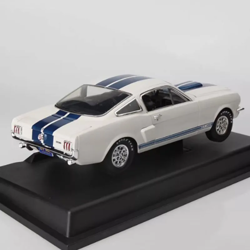 1966 Shelby GT350 1/18 Scale Model Car 6 1966 Shelby GT350 1/18 Scale Model Car - Image 6