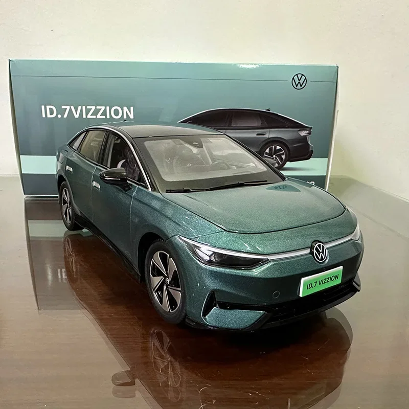 Volkswagen ID.7 VIZZION 1/18 Diecast Model 2 Volkswagen ID.7 VIZZION 1/18 Diecast Model - Image 2