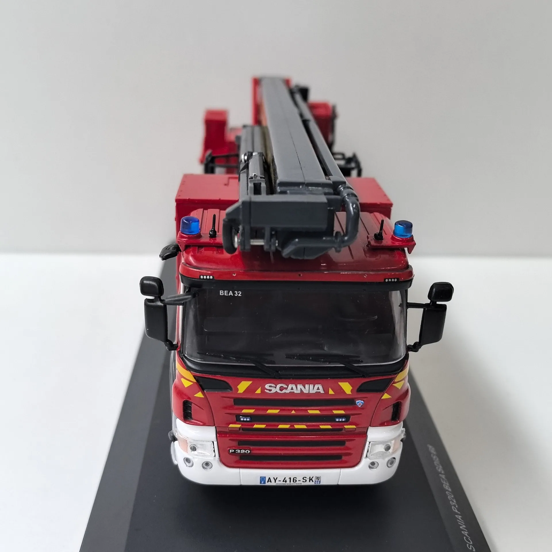 Detailed 1:43 Scale Scania P320 BEA SDIS 68 Fire Truck 4 Detailed 1:43 Scale Scania P320 BEA SDIS 68 Fire Truck - Image 4