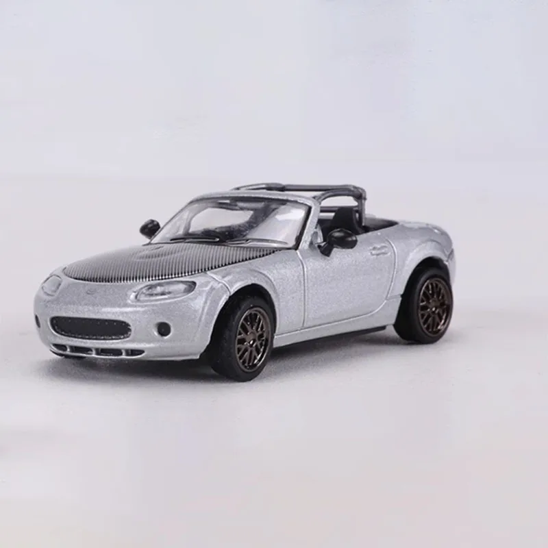 1:64 Scale MX-5 Race Car Diecast Model 4 1:64 Scale MX-5 Race Car Diecast Model - Image 4
