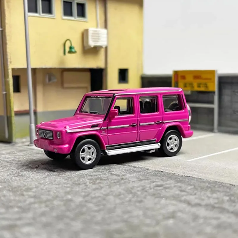 Kyosho 1/64 SUV Diecast Miniature Car in Pink 7 Kyosho 1/64 SUV Diecast Miniature Car in Pink - Image 7