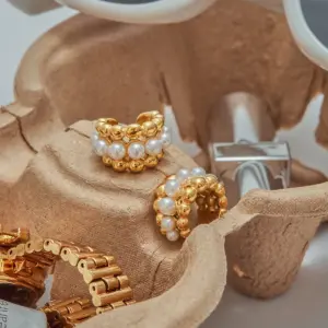 S3e33246da66442439cd65afbe66b629bB