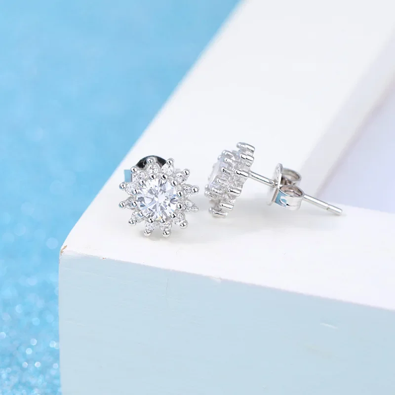 Silver Star Earrings with Pearls and Zircon 3 Silver Star Earrings with Pearls and Zircon - Image 3